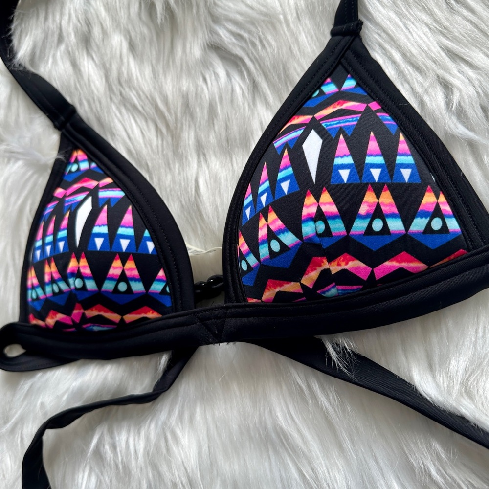 *sold* Victoria’s Secret Bikini Top - Picture 5 of 7